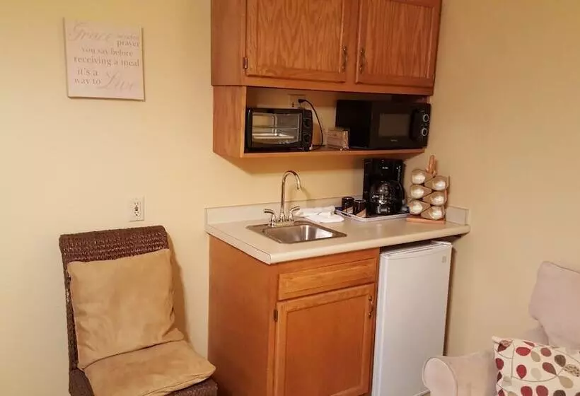 Heartland Country Resort & Lodge