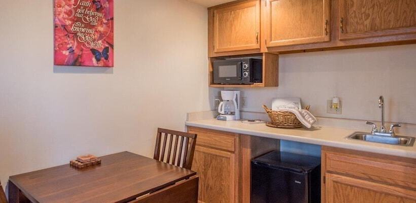 Heartland Country Resort & Lodge