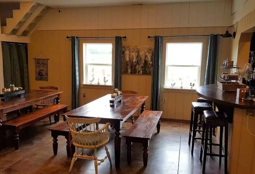 Heartland Country Resort & Lodge