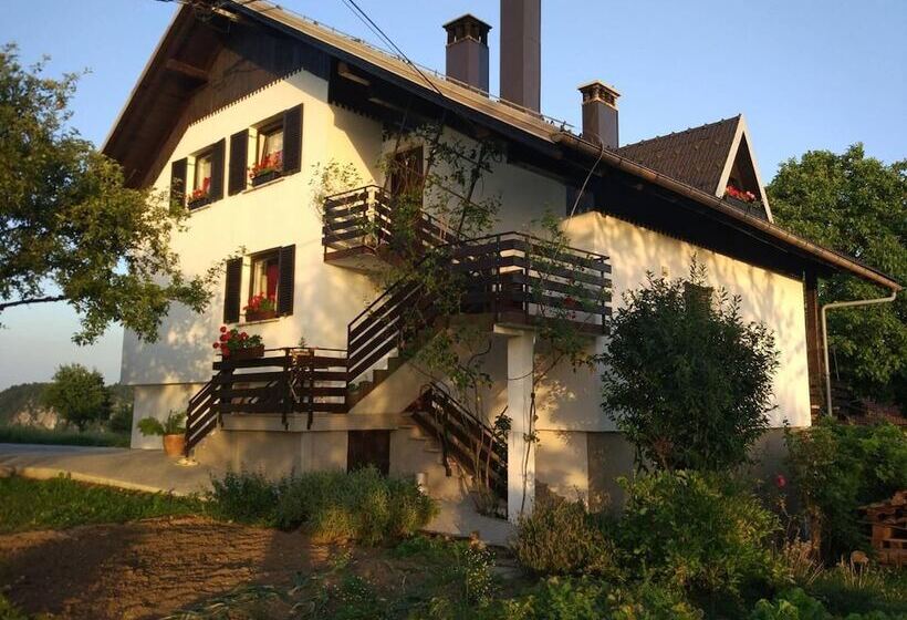 پانسیون Tourist Farm Strle With Great Local Food