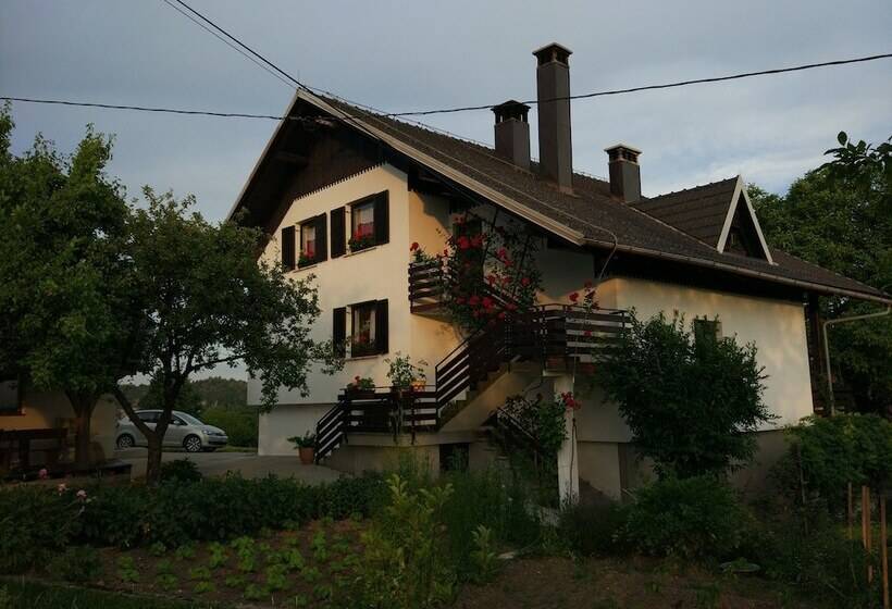 پانسیون Tourist Farm Strle With Great Local Food