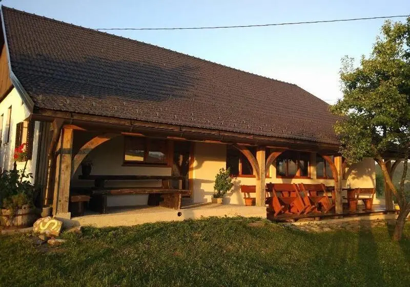 پانسیون Tourist Farm Strle With Great Local Food