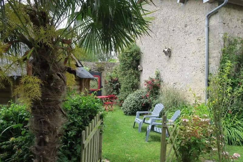 Aamiaismajoitus (B&B) Hebergement Insolite La Naomath