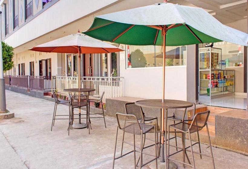 Hotel Oyo 3394 Apm Residence Syariah