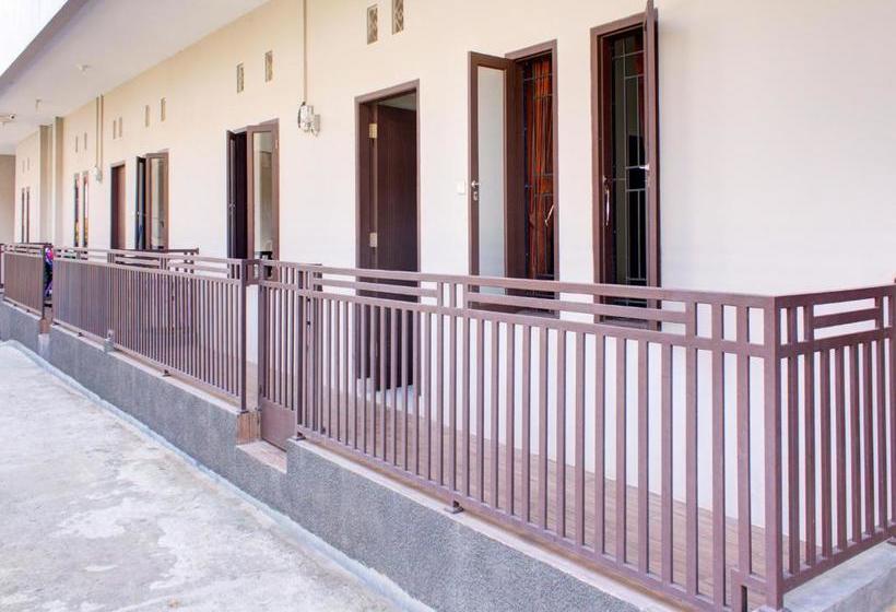 Hotel Oyo 3394 Apm Residence Syariah