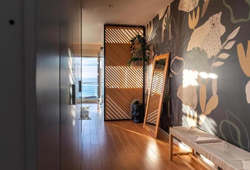 הוסטל The Salty Pelican Yoga & Surf Retreat