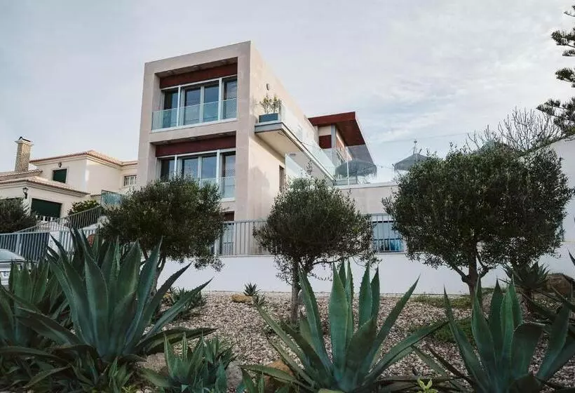 Retkeilymaja The Salty Pelican Yoga & Surf Retreat