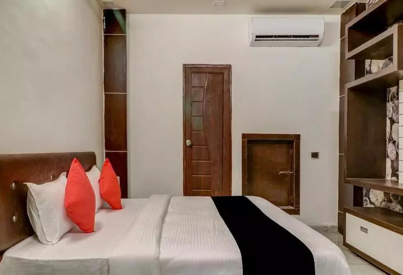 Capital O Hotel Jd3 International