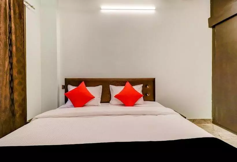 Capital O Hotel Jd3 International