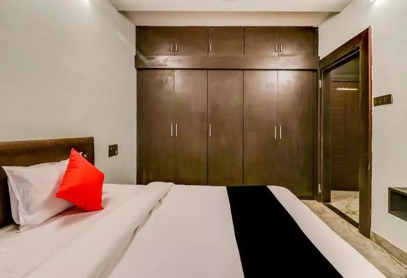 Capital O Hotel Jd3 International