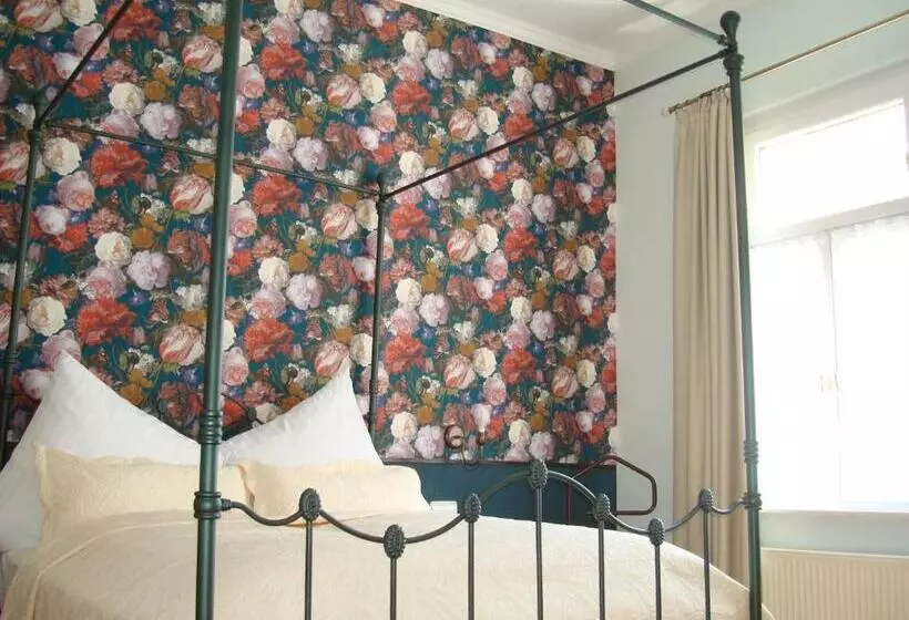 Hotelli Historischer Winzerverein Boutique B&b