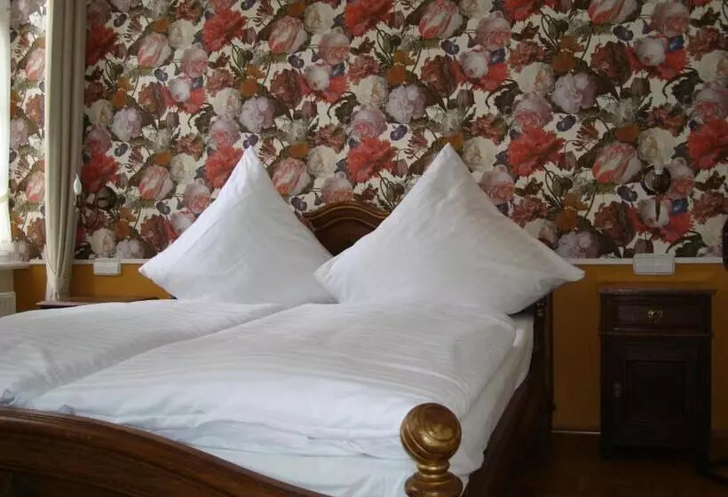 Hotelli Historischer Winzerverein Boutique B&b