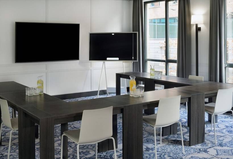 Mövenpick Hotel The Hague