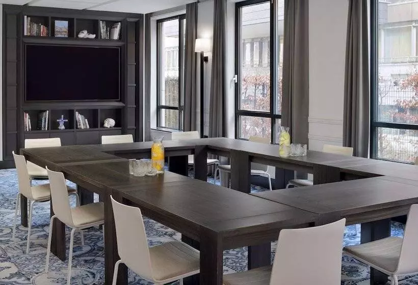 Mövenpick Hotel The Hague