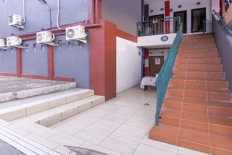 בית מלון כפרי Oyo 3317 Maju Jaya Residence