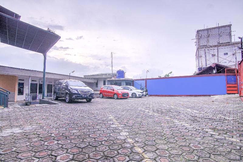 בית מלון כפרי Oyo 3317 Maju Jaya Residence