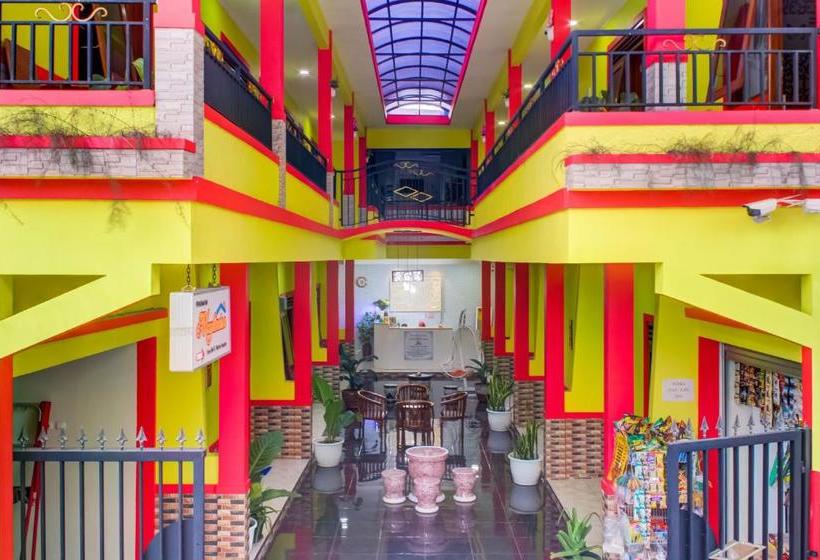 Hotell Oyo 3418 Penginapan May Lindon