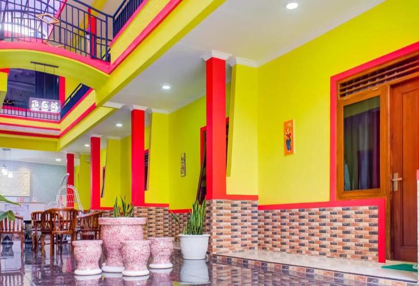 Hotell Oyo 3418 Penginapan May Lindon