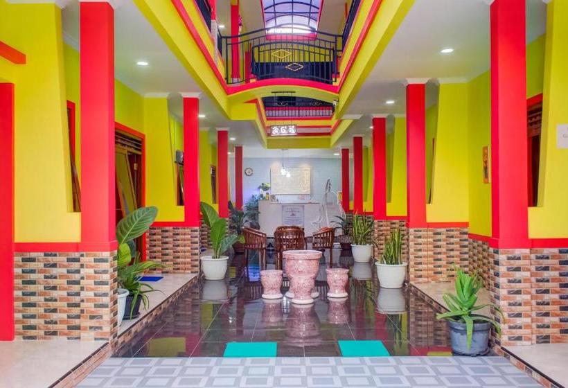 Hotell Oyo 3418 Penginapan May Lindon