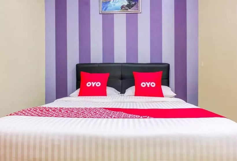 Hotelli Oyo 3418 Penginapan May Lindon