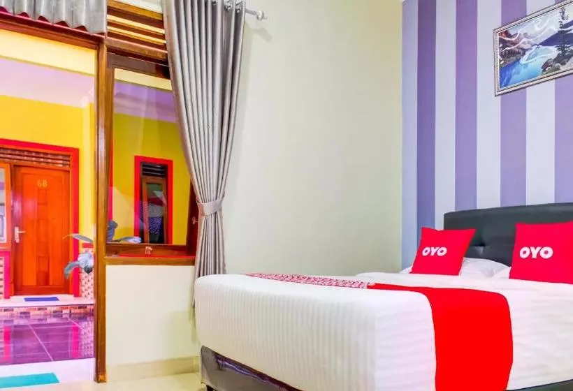 Hotelli Oyo 3418 Penginapan May Lindon
