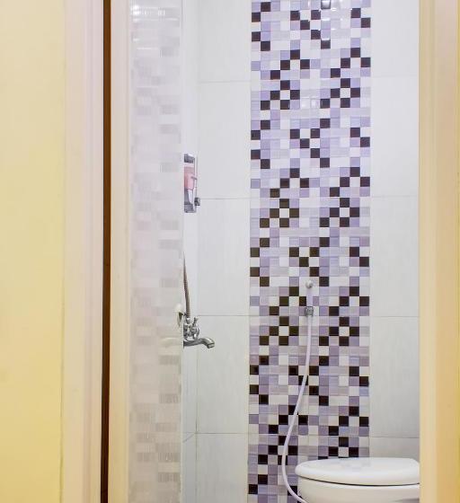 Hotell Oyo 3418 Penginapan May Lindon