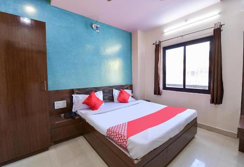 ホテル Oyo 71058 Ganga