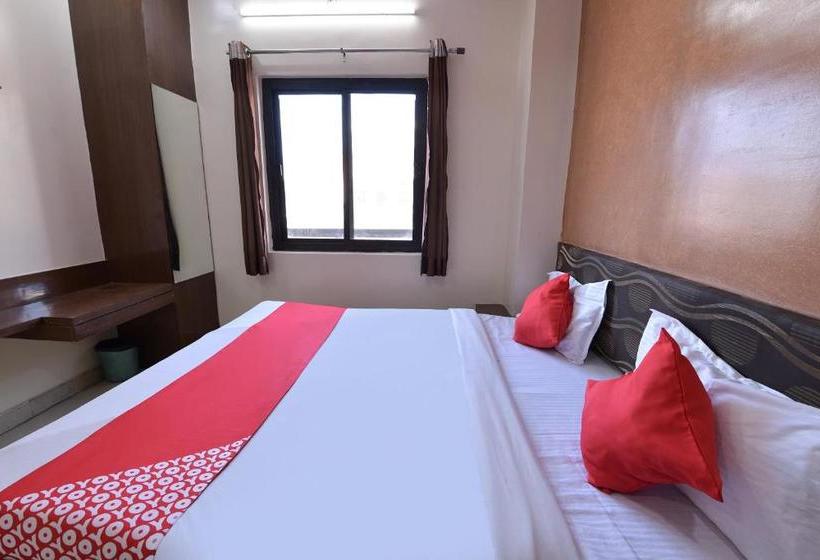 ホテル Oyo 71058 Ganga