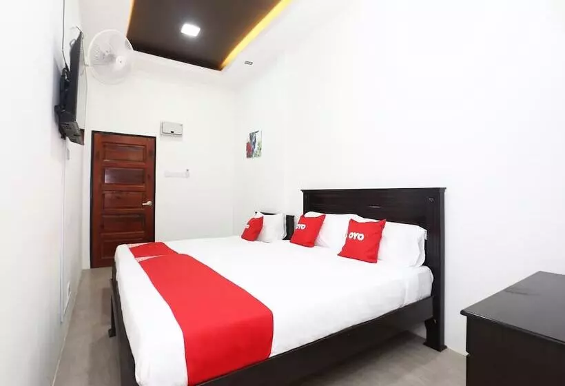 Hotelli Oyo 89678 Ady