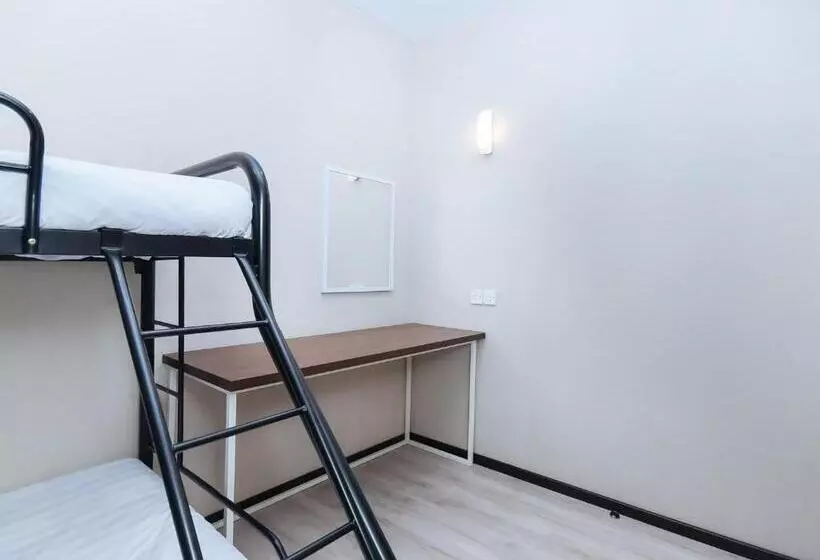 ホテル Spot On 89838 Lm Residence