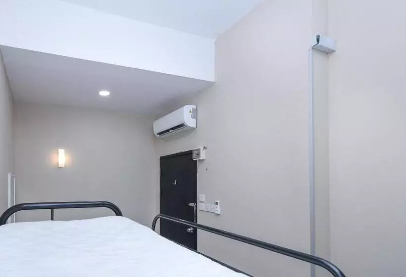 ホテル Spot On 89838 Lm Residence