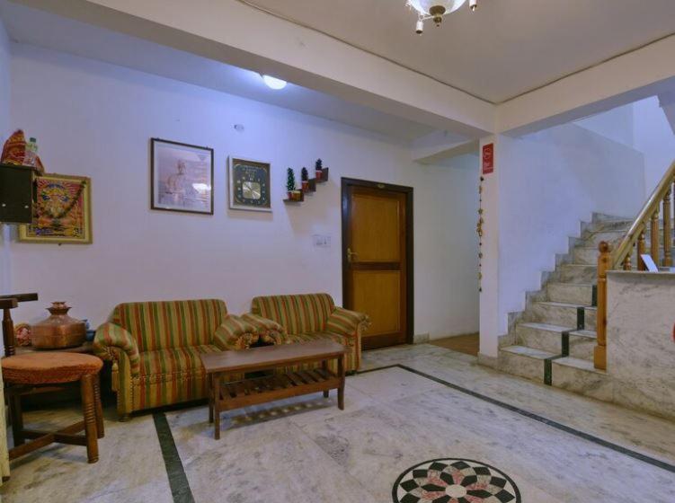 Hotel Goroomgo Sangeeta Paradise Nainital