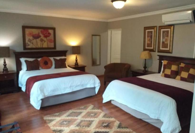 Пансион Fatmols Guest Lodge