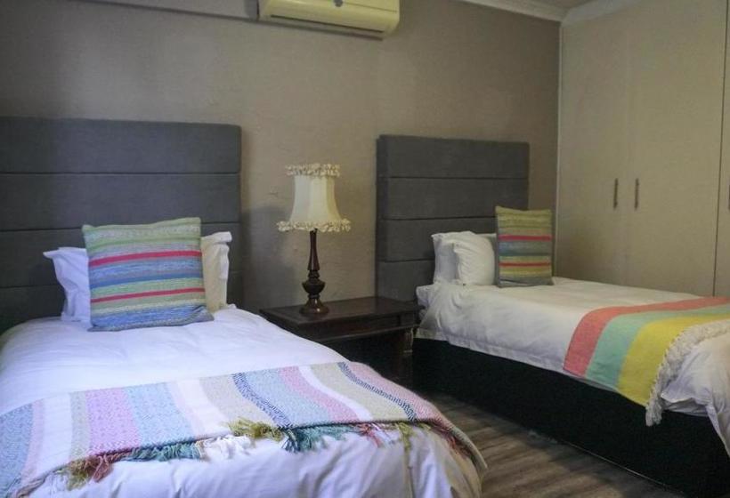 Пансион Fatmols Guest Lodge