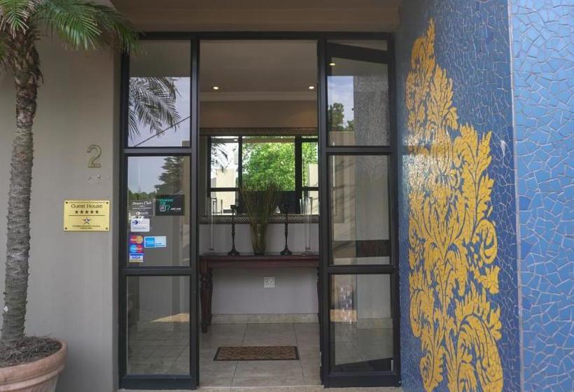 Пансион Fatmols Guest Lodge