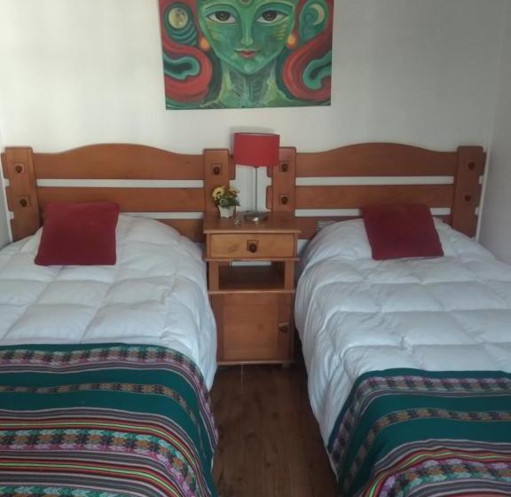 پانسیون Hostal Nomade