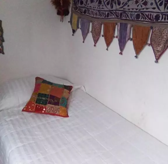 پانسیون Hostal Nomade