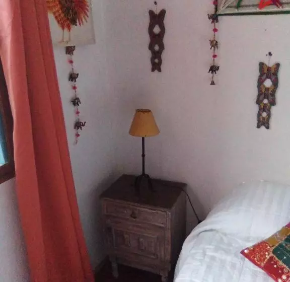 پانسیون Hostal Nomade