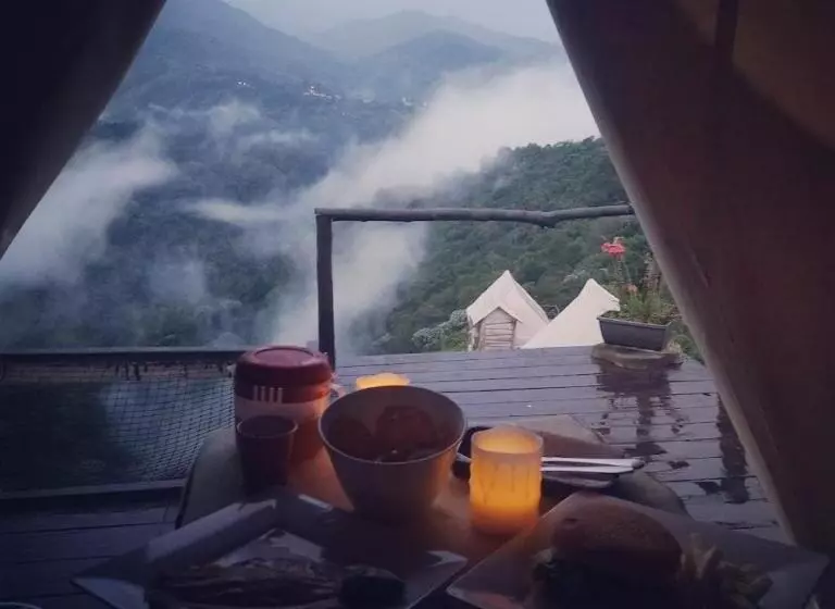 ユースホステル Glamping Rustiko