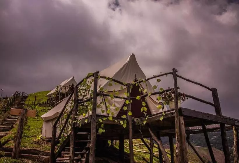 ユースホステル Glamping Rustiko