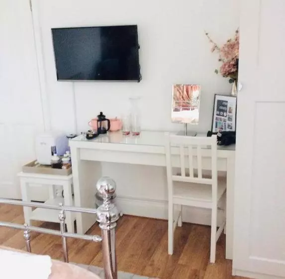 تختخواب و صبحانه One Ninety Boutique Accommodation