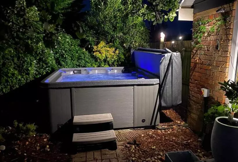 تختخواب و صبحانه One Ninety Boutique Accommodation