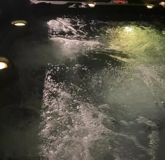 تختخواب و صبحانه One Ninety Boutique Accommodation