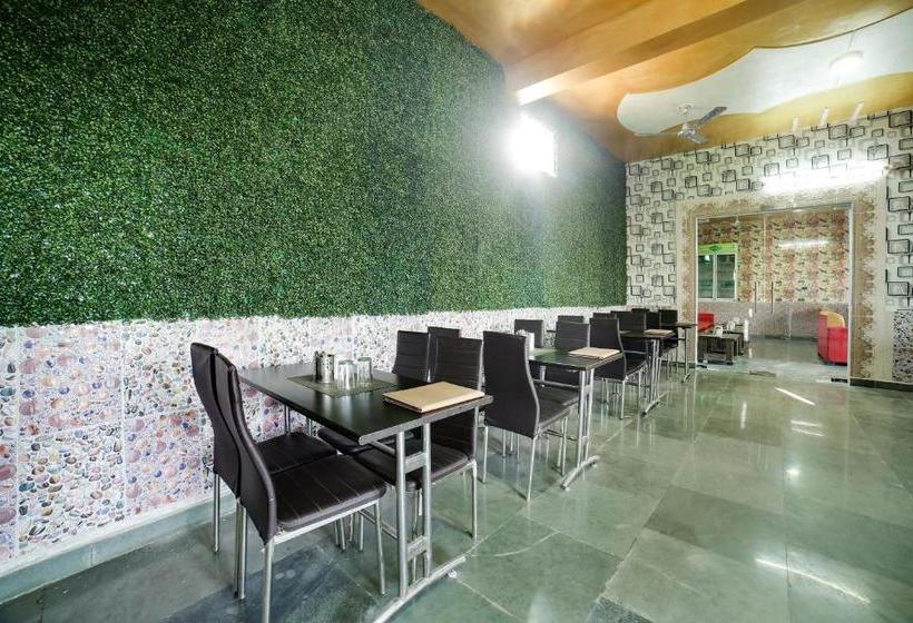 Hotel Capital O 70965 Sudhir And Banquet