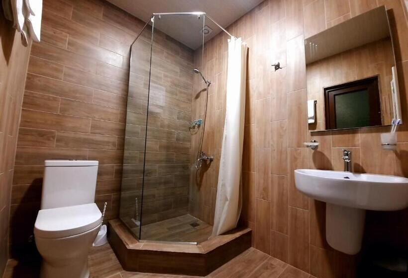 هتل Cherry Garden Boutique