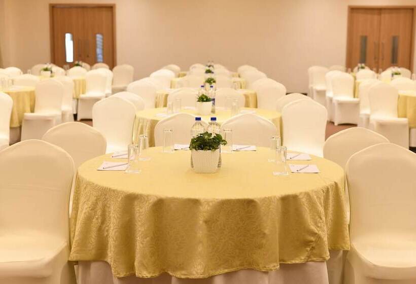 هتل Harsha The Fern Shivamogga