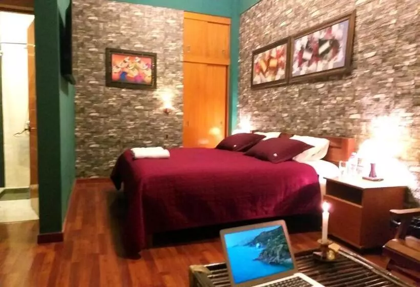 هتل Hostal Cagnapa Restobar