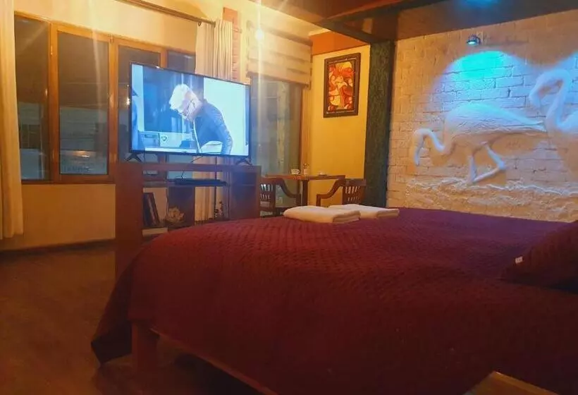 هتل Hostal Cagnapa Restobar