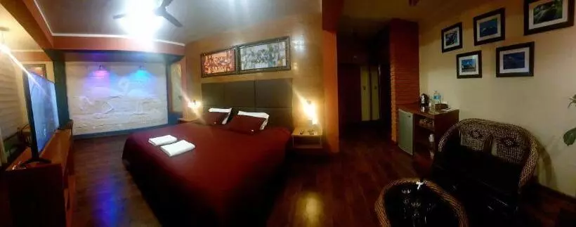 هتل Hostal Cagnapa Restobar