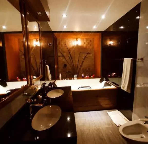 هتل Hostal Cagnapa Restobar